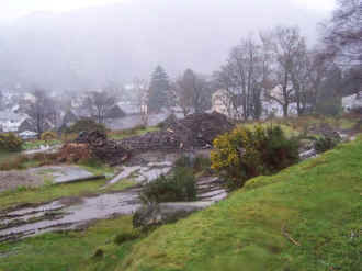 S9_BWH10-12-06Beddgelert Station south from water tower.jpg (48958 bytes)
